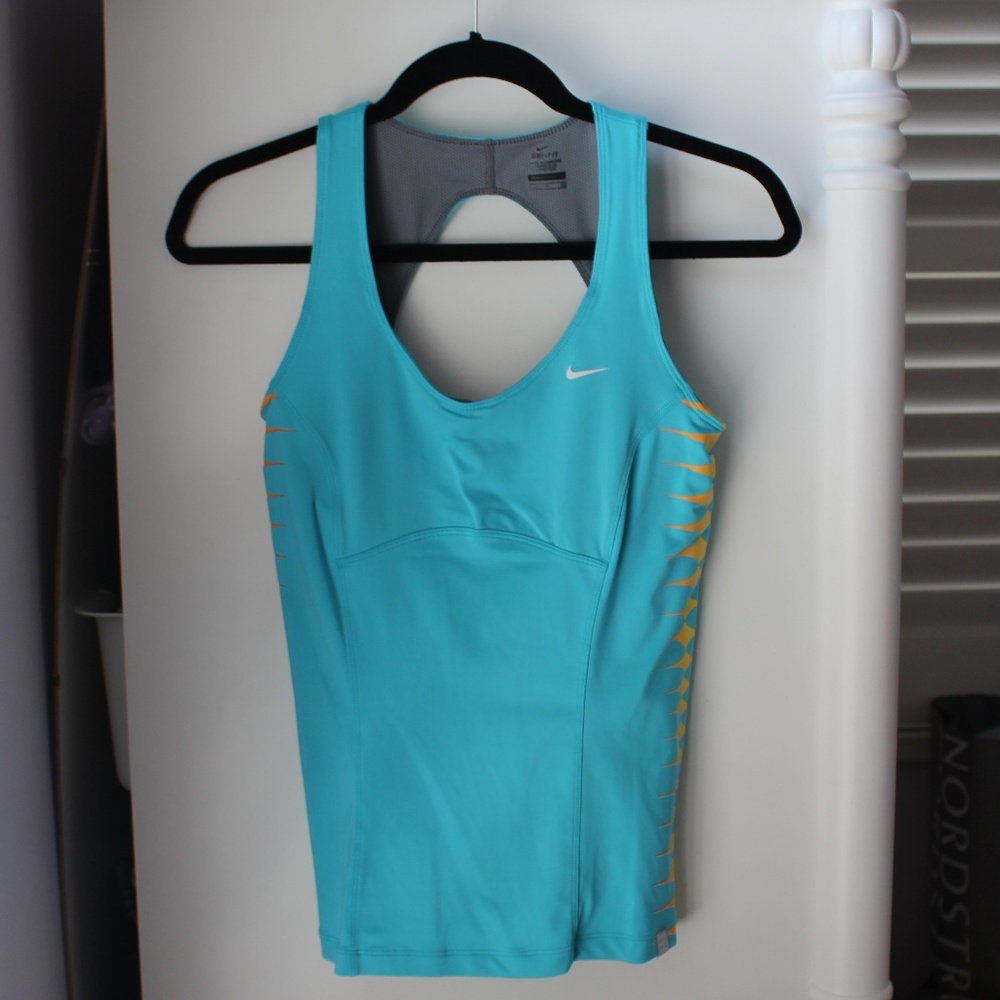 Nike Active Tank